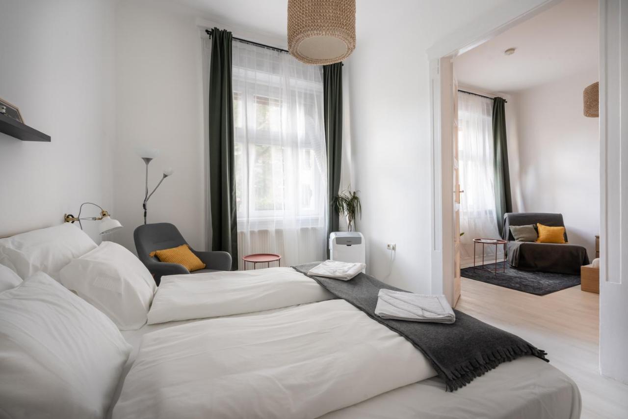 Gellert Mountain Apartment Budapest Exteriör bild