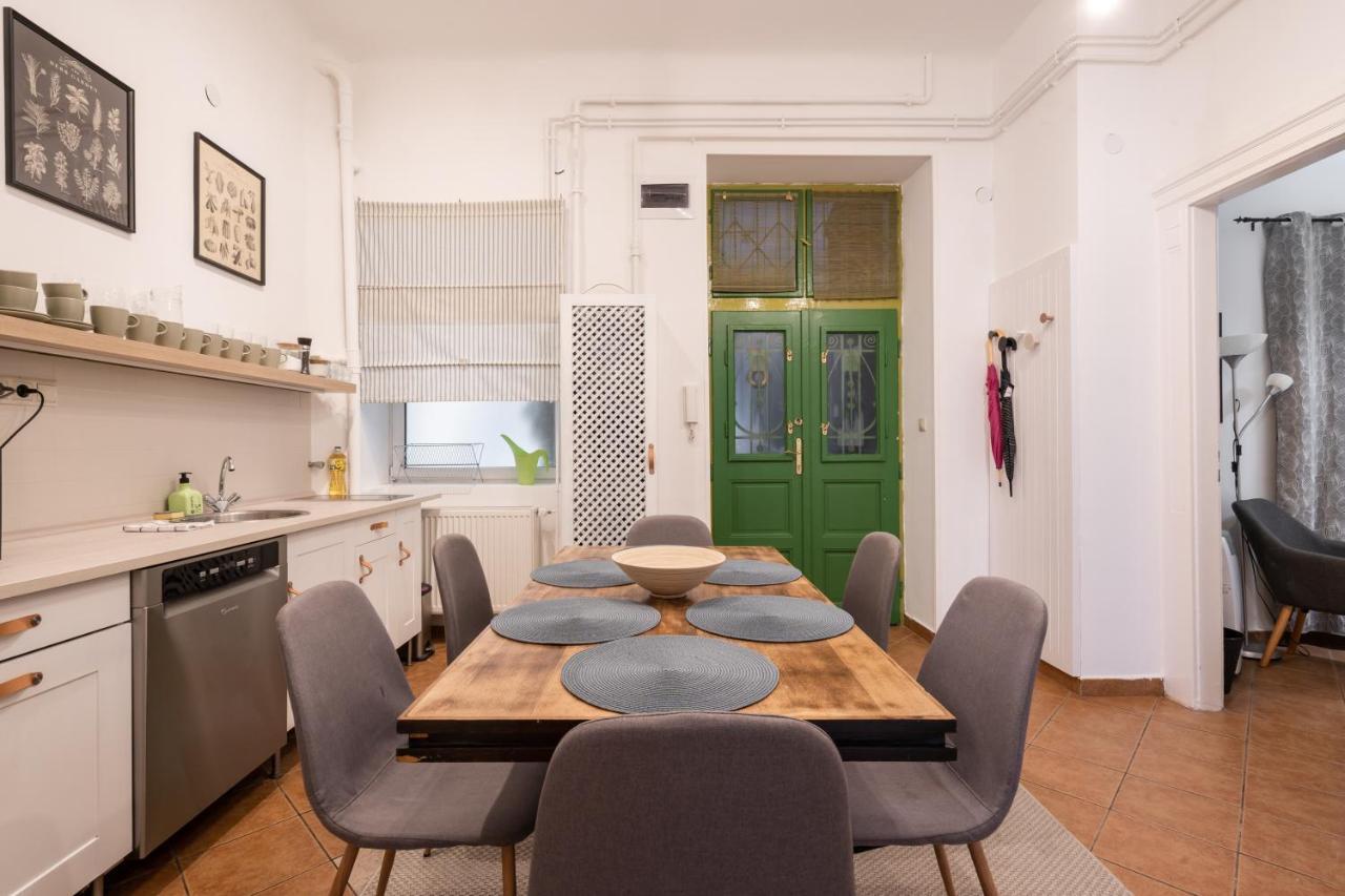 Gellert Mountain Apartment Budapest Exteriör bild