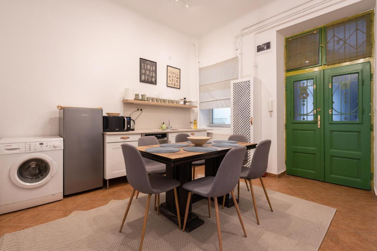Gellert Mountain Apartment Budapest Exteriör bild