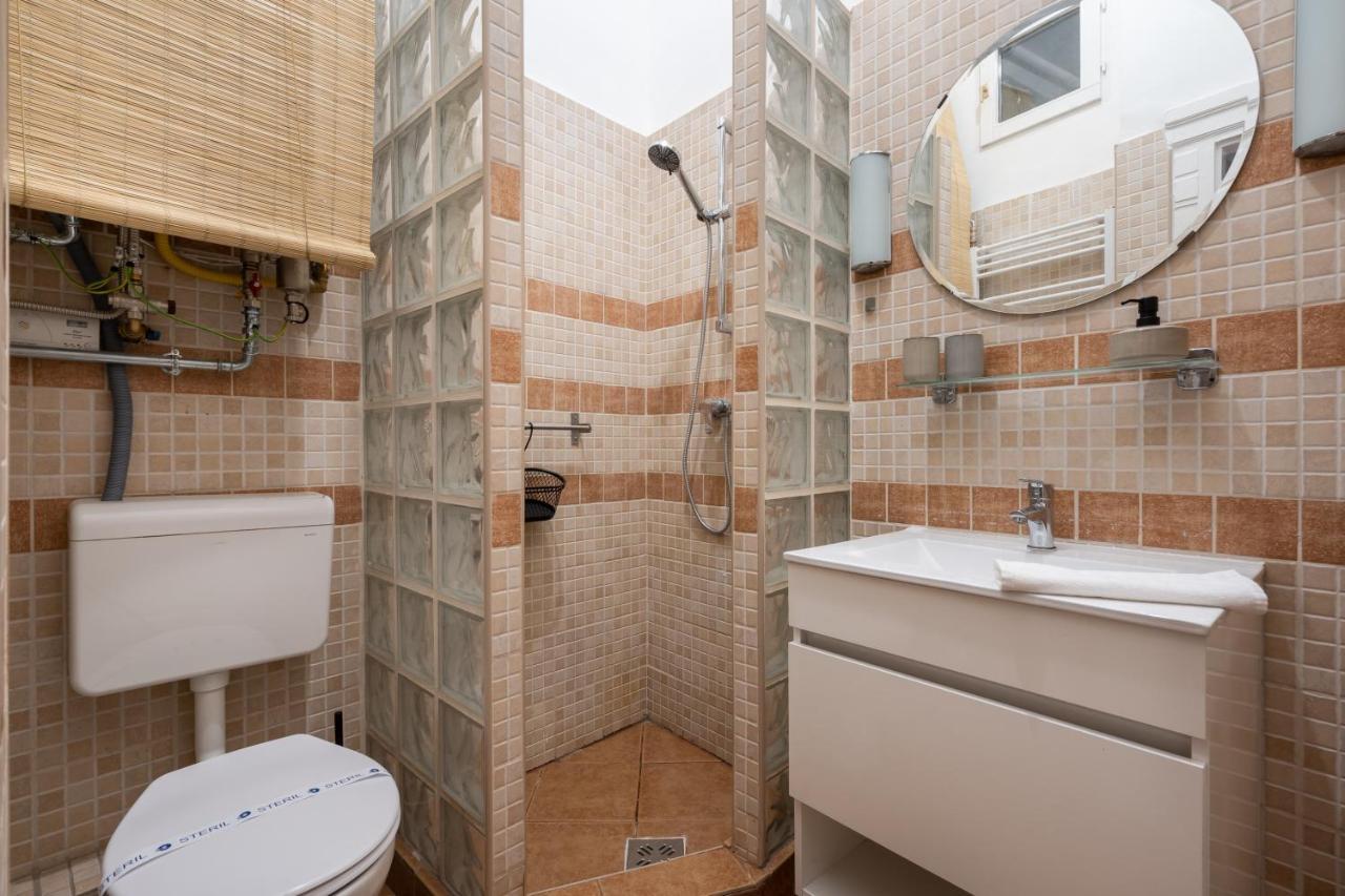 Gellert Mountain Apartment Budapest Exteriör bild