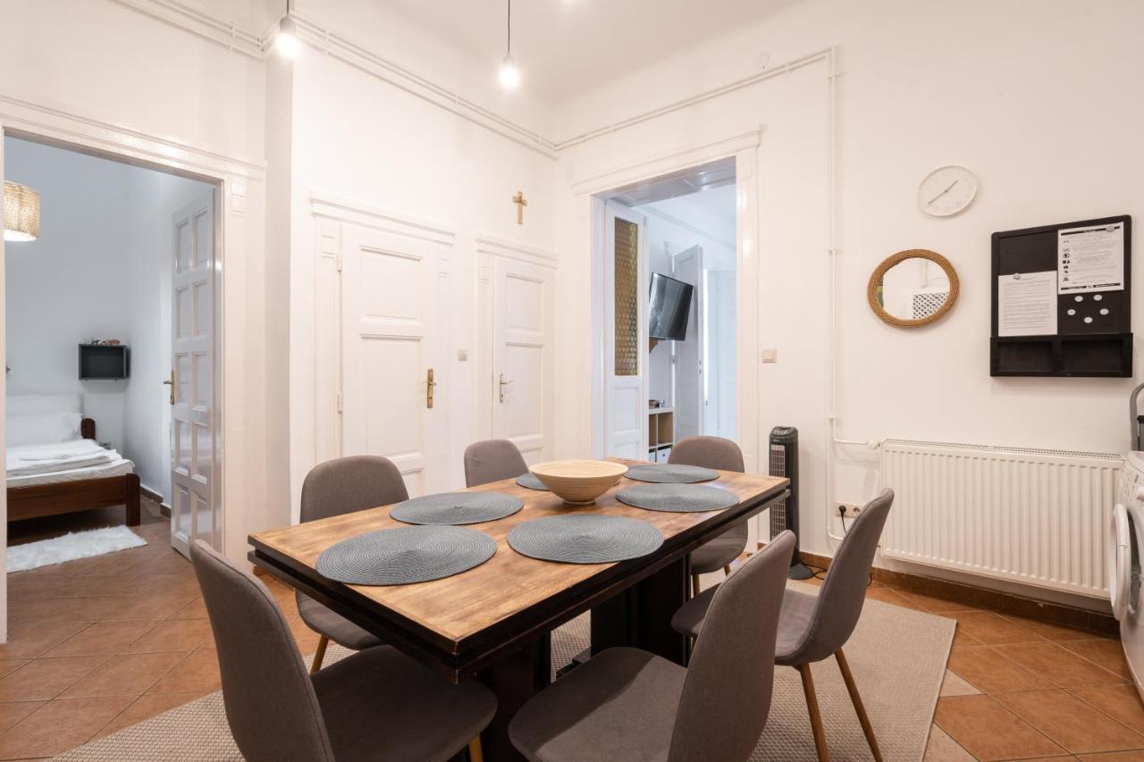 Gellert Mountain Apartment Budapest Exteriör bild